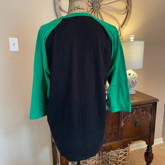 B.O.B. The Grinch Sparkly Christmas Tee - Picture 5 of 11